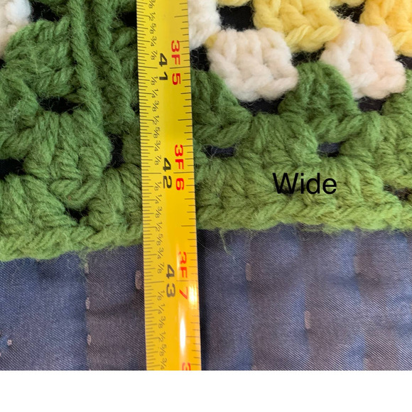 Vintage Granny Square Crochet Throw 43"‎ x 63" Lap Blanket Green Yellow White - Picture 5 of 6